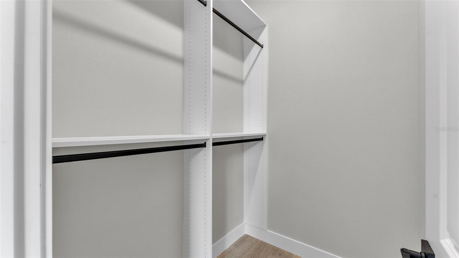 CLIFFSIDE WOODS - Residential