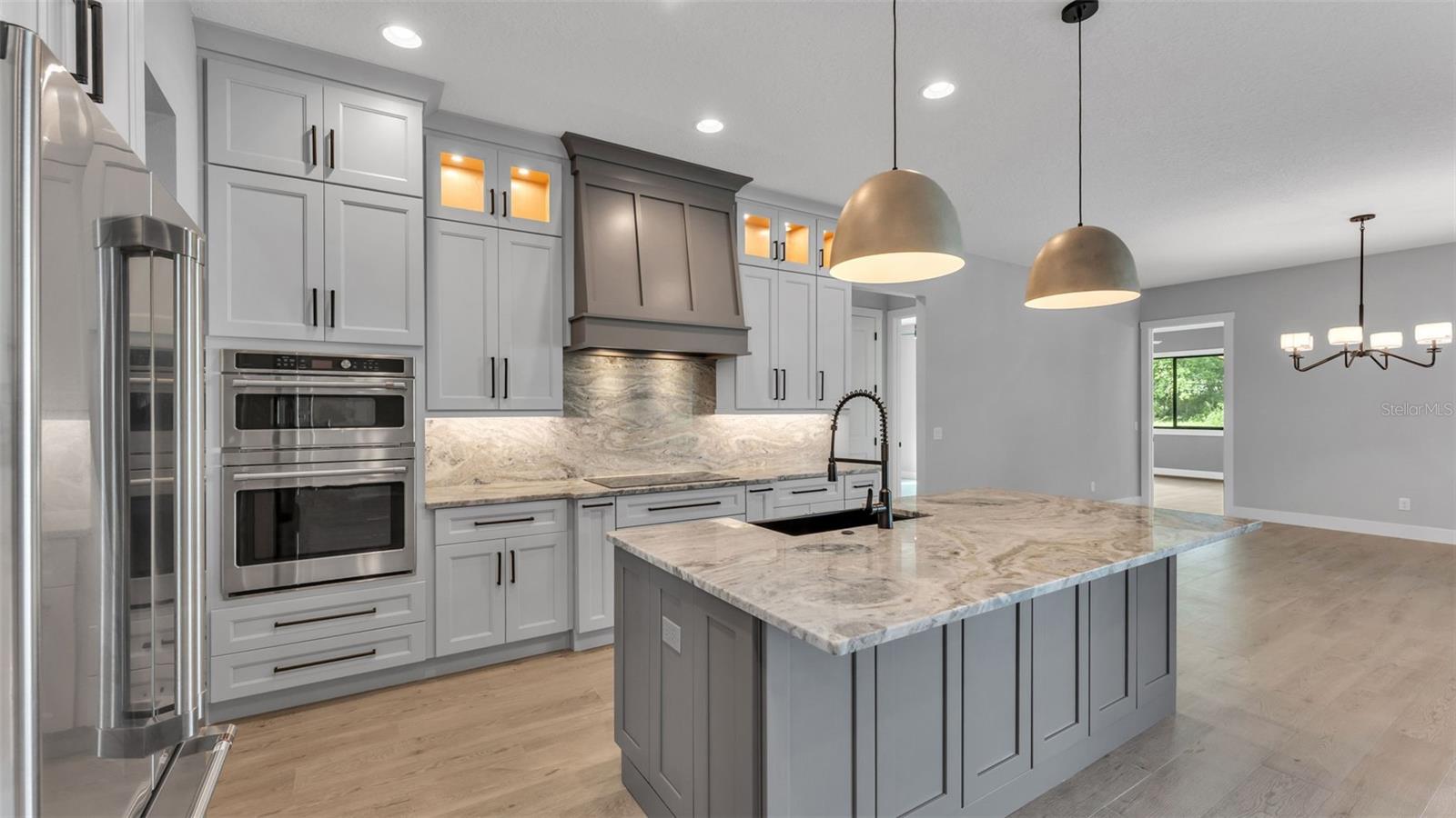 CLIFFSIDE WOODS - Residential