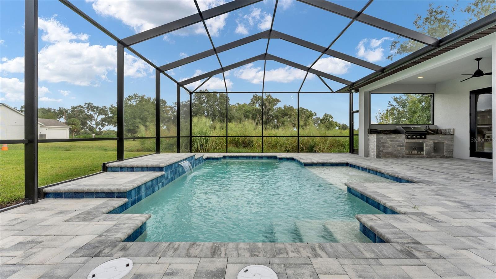 CLIFFSIDE WOODS - Residential