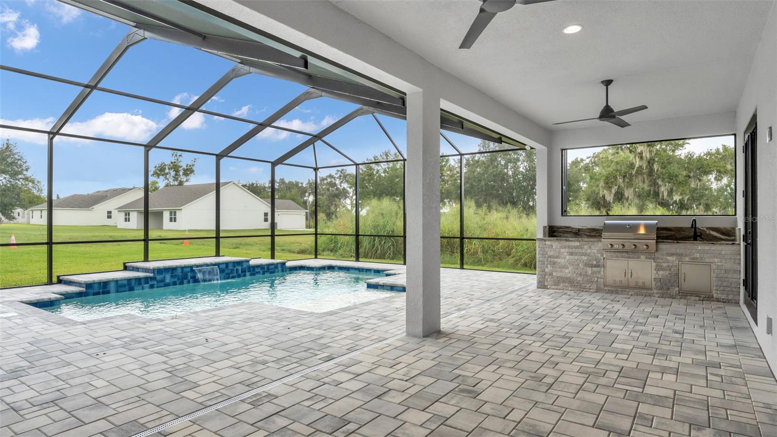 CLIFFSIDE WOODS - Residential