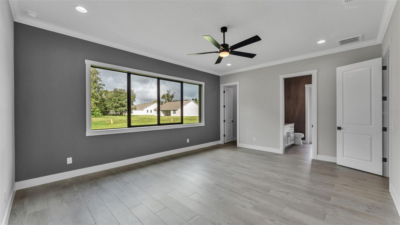 CLIFFSIDE WOODS - Residential