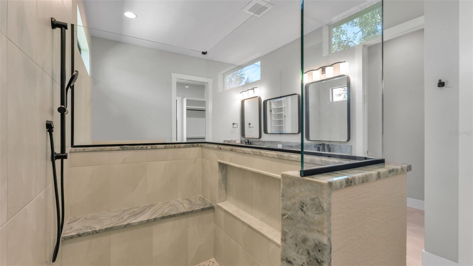 CLIFFSIDE WOODS - Residential