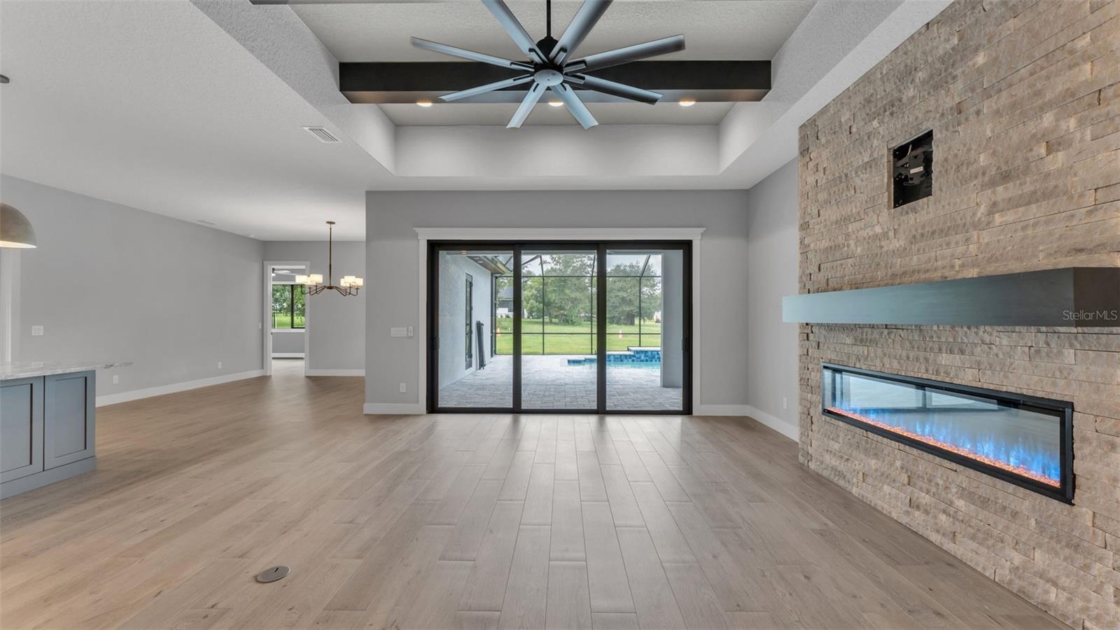 CLIFFSIDE WOODS - Residential