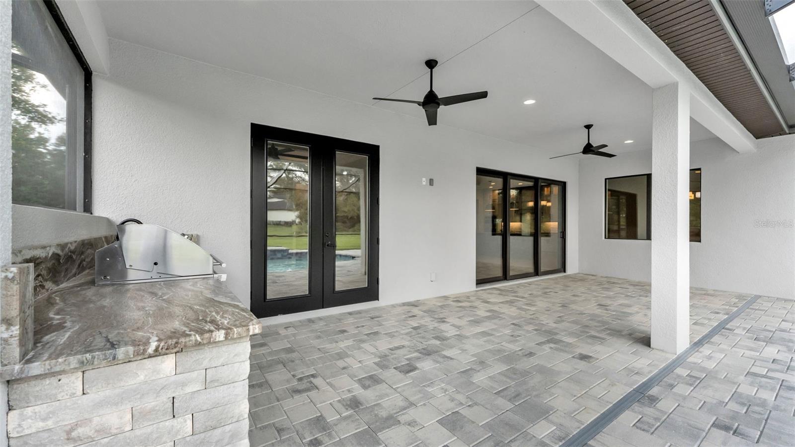 CLIFFSIDE WOODS - Residential