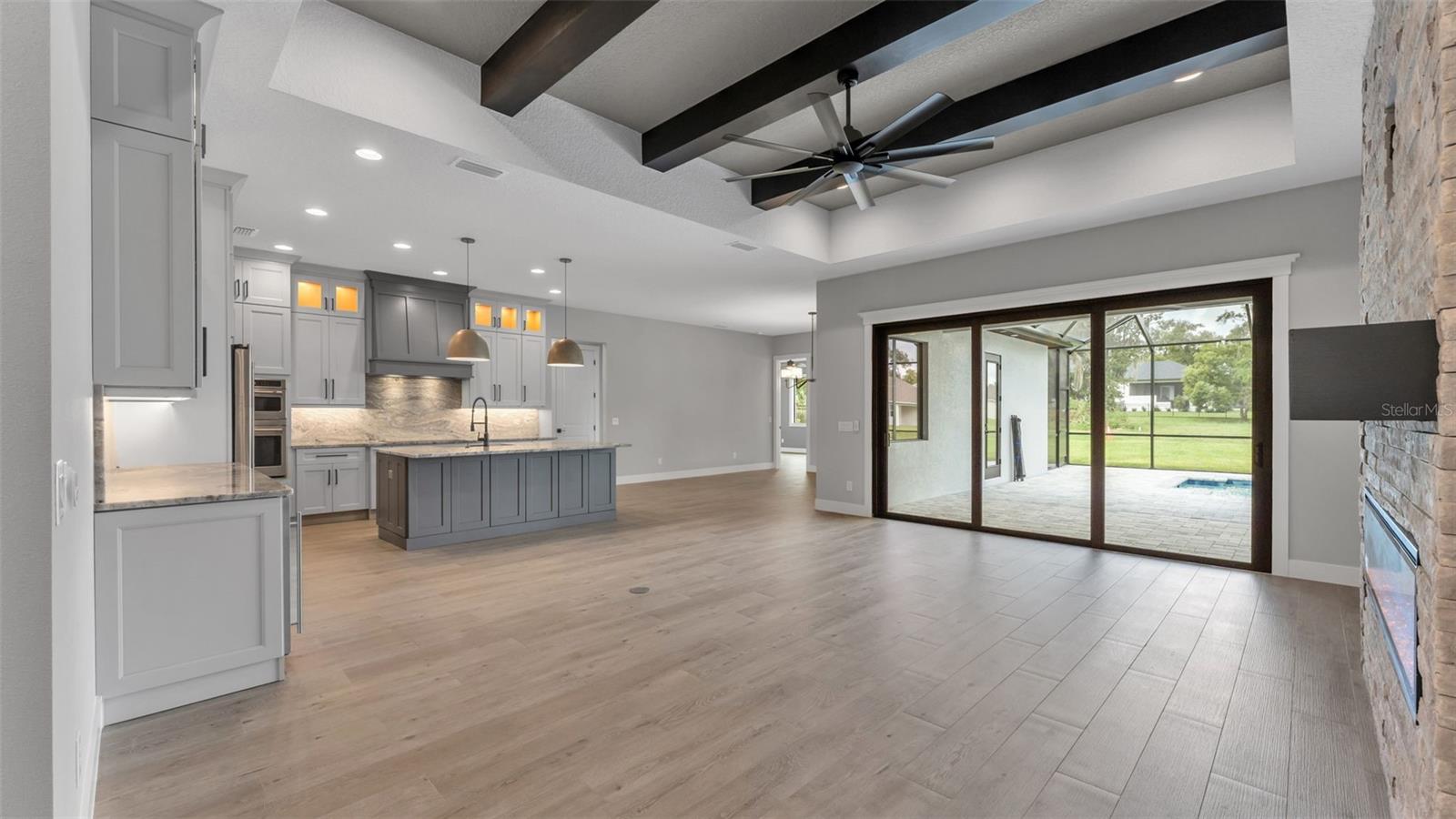 CLIFFSIDE WOODS - Residential