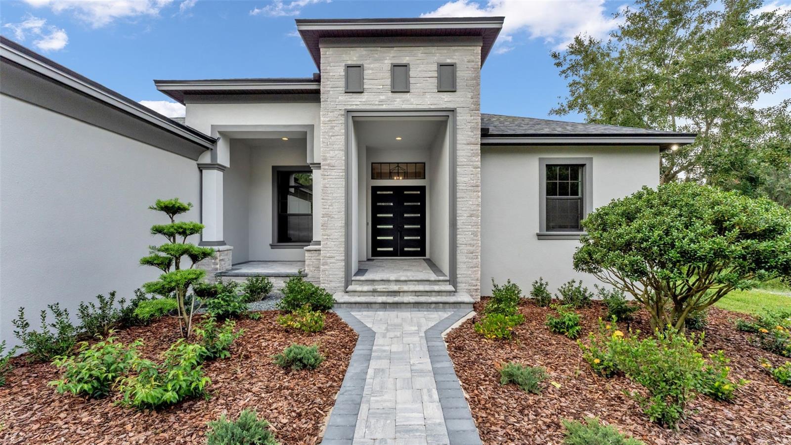 CLIFFSIDE WOODS - Residential