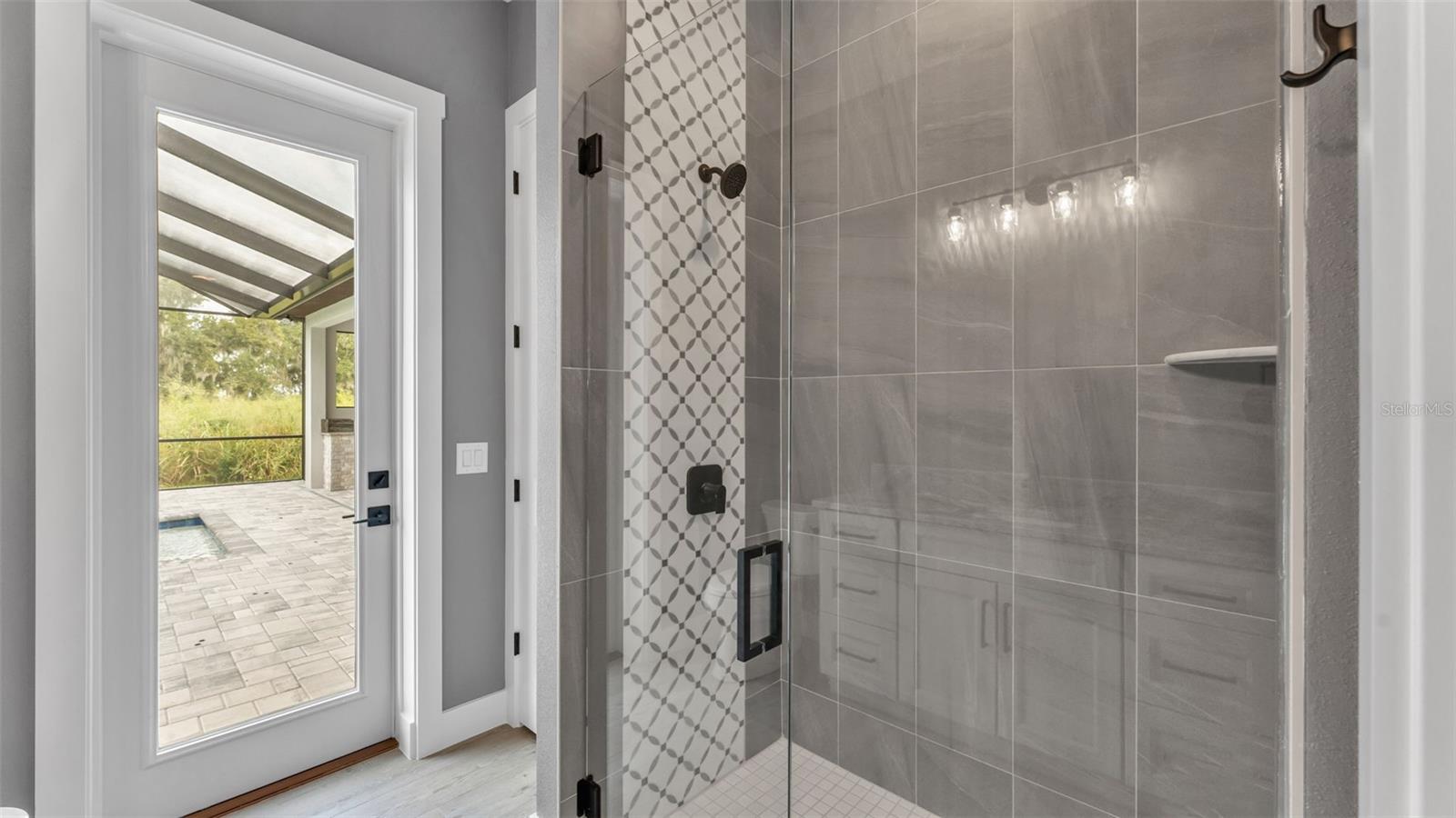 CLIFFSIDE WOODS - Residential