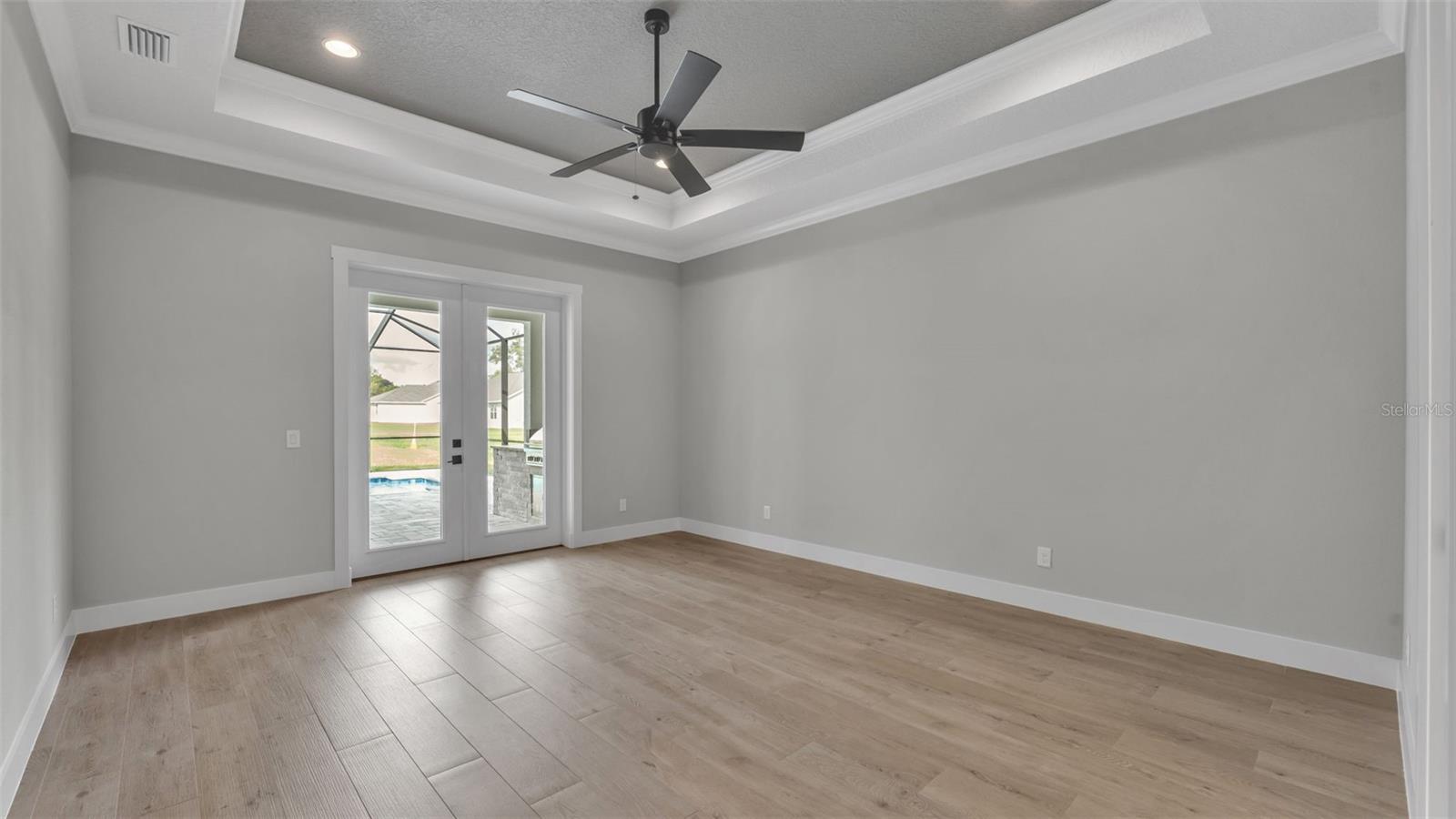 CLIFFSIDE WOODS - Residential