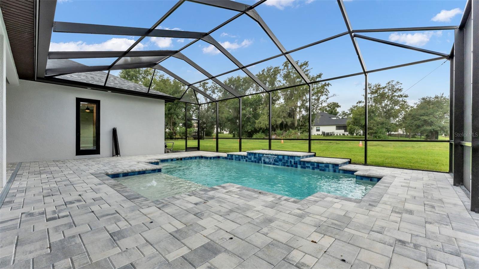 CLIFFSIDE WOODS - Residential