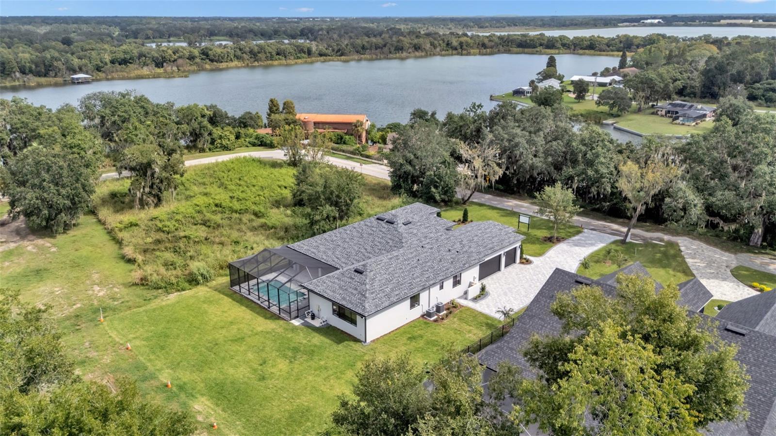 CLIFFSIDE WOODS - Residential