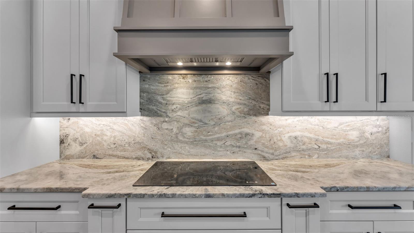 CLIFFSIDE WOODS - Residential