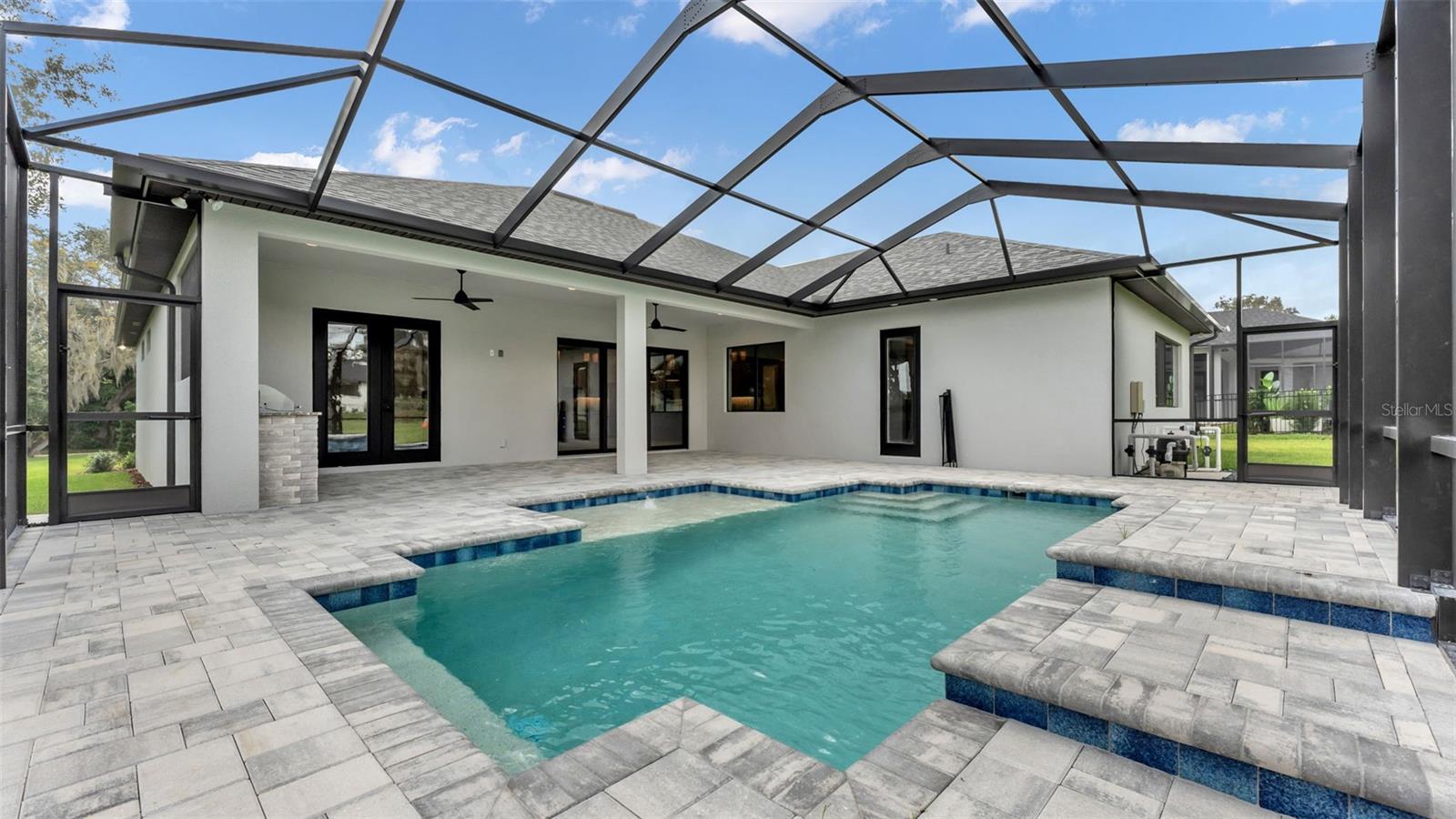 CLIFFSIDE WOODS - Residential