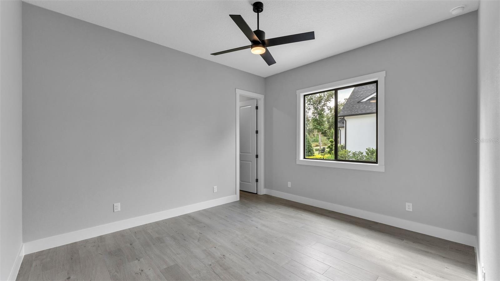 CLIFFSIDE WOODS - Residential