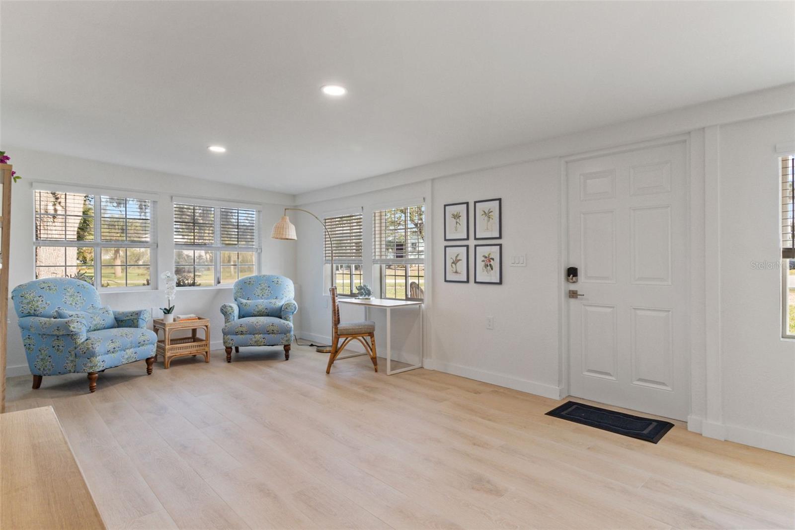 CHARLOTTE PARK - Residential