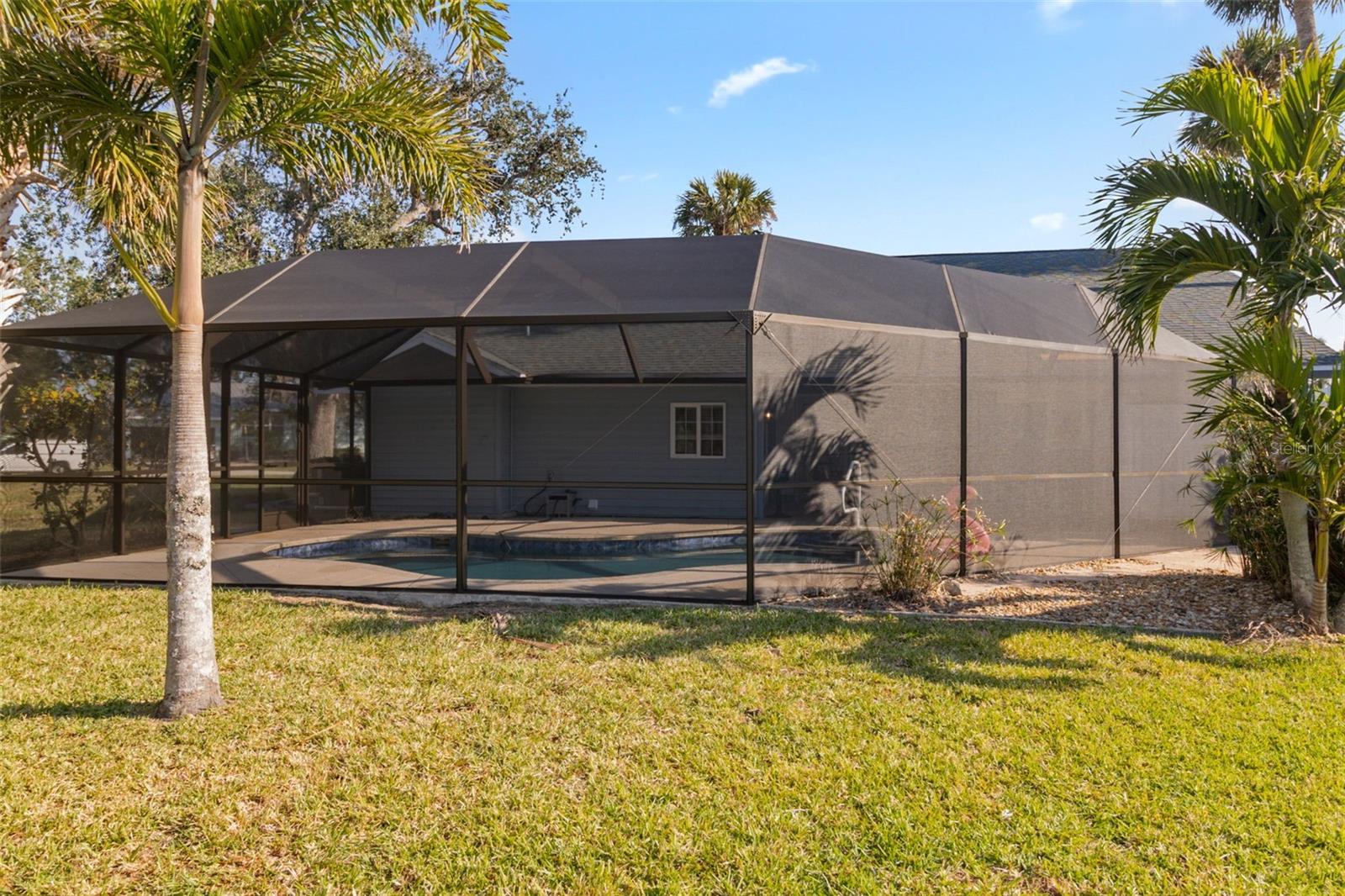 CHARLOTTE PARK - Residential