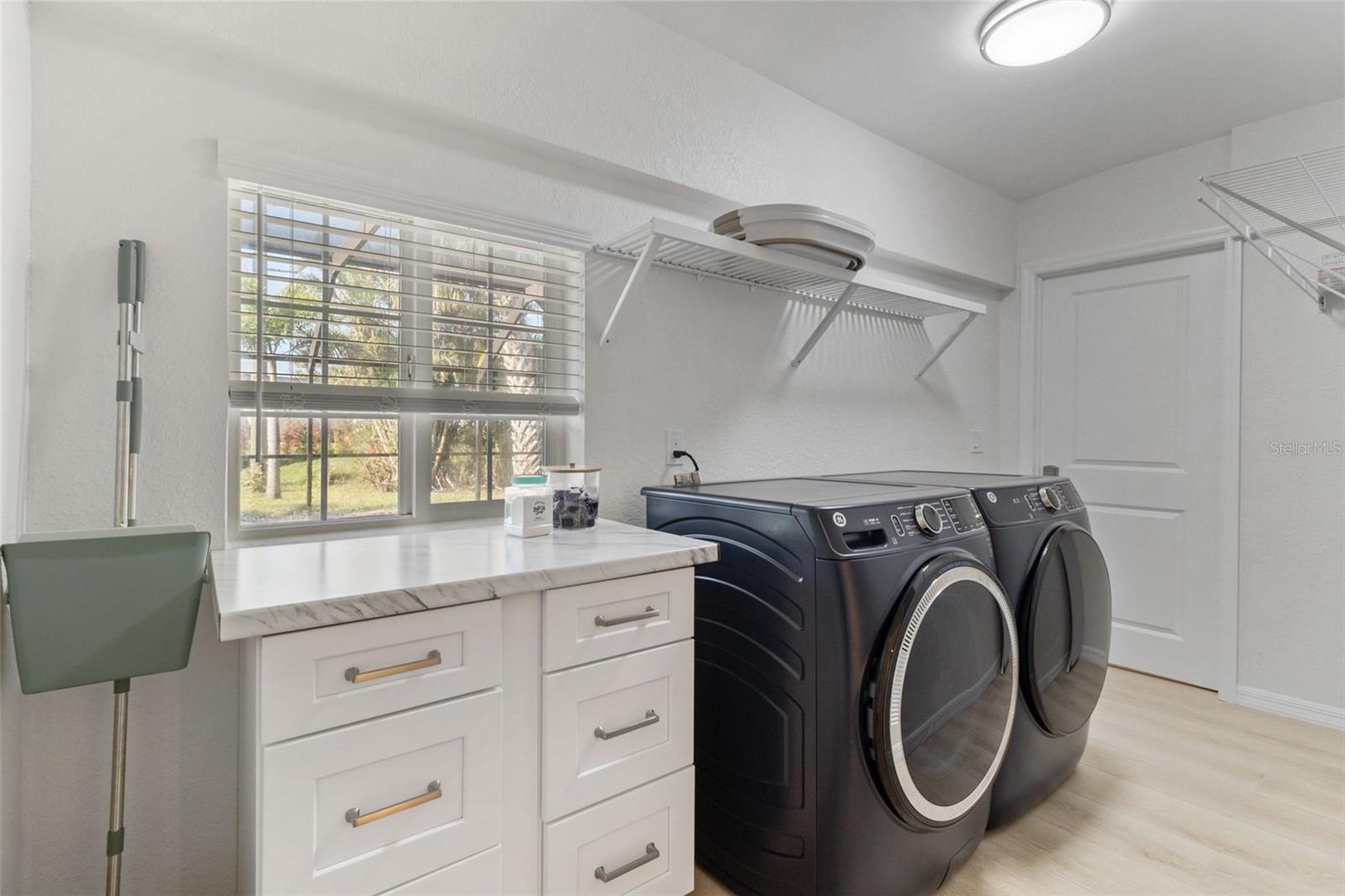 CHARLOTTE PARK - Residential