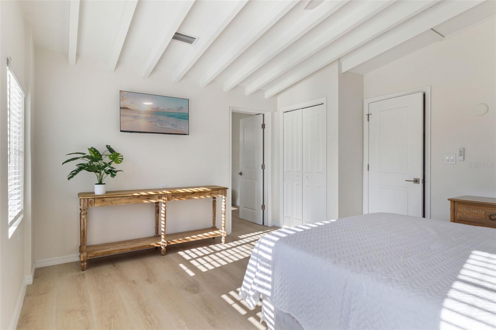 CHARLOTTE PARK - Residential