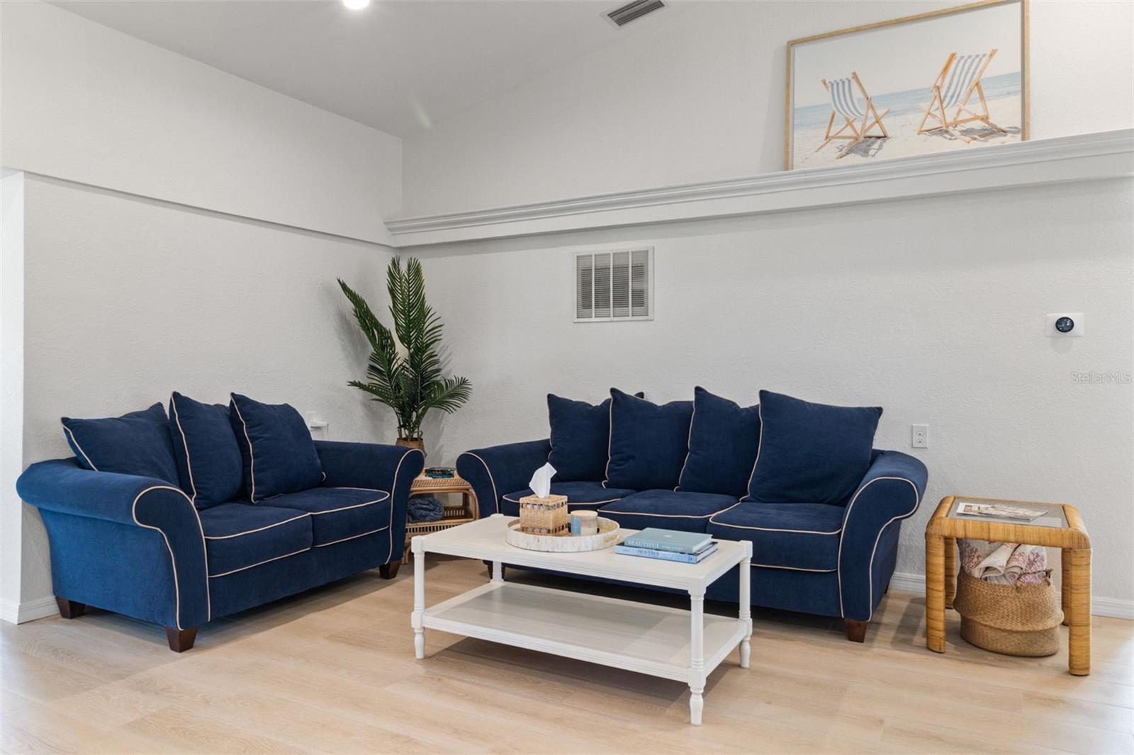 CHARLOTTE PARK - Residential