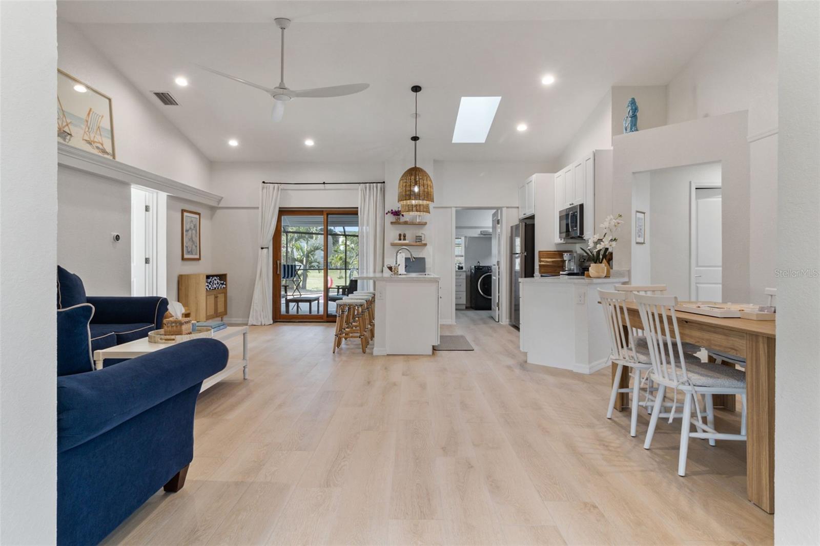 CHARLOTTE PARK - Residential