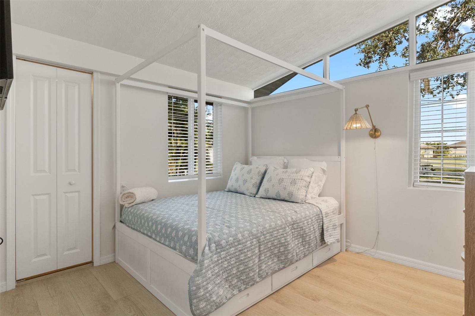 CHARLOTTE PARK - Residential