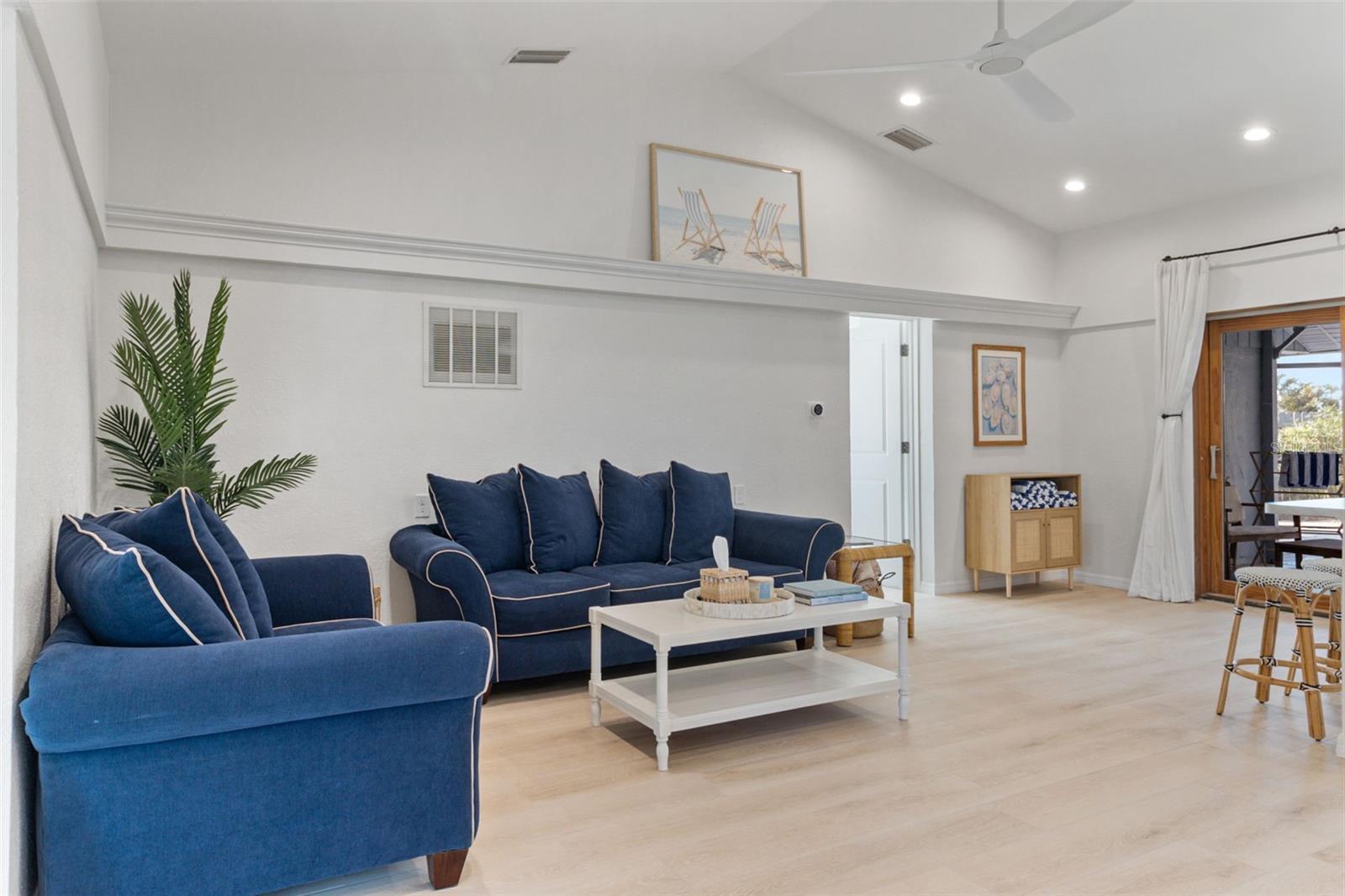 CHARLOTTE PARK - Residential