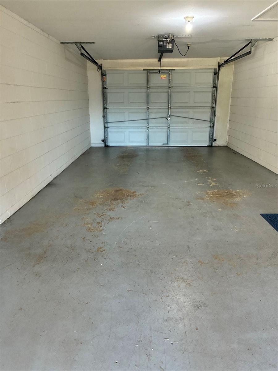 WEST VIEW LAWN - Residential