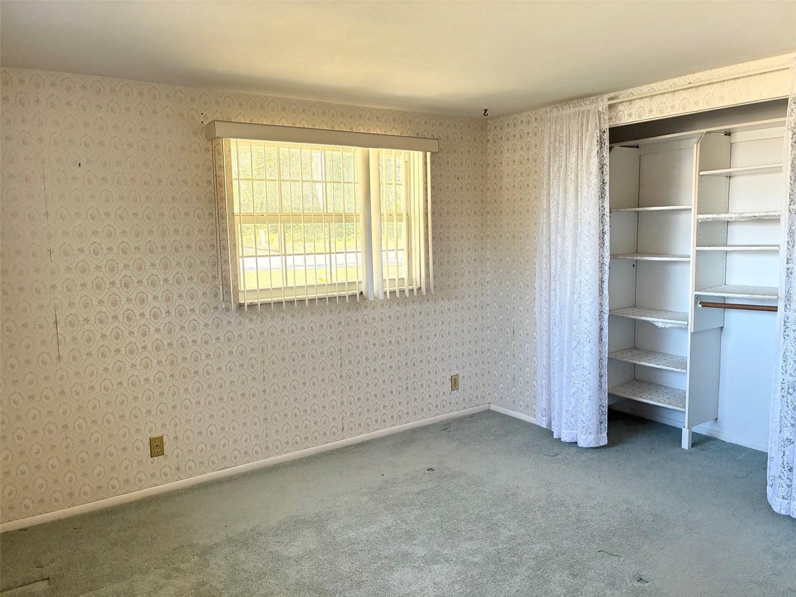 WEST VIEW LAWN - Residential