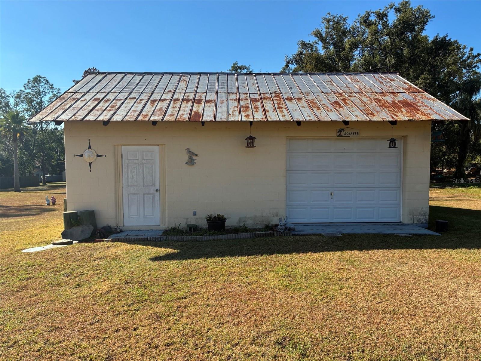 WEST VIEW LAWN - Residential