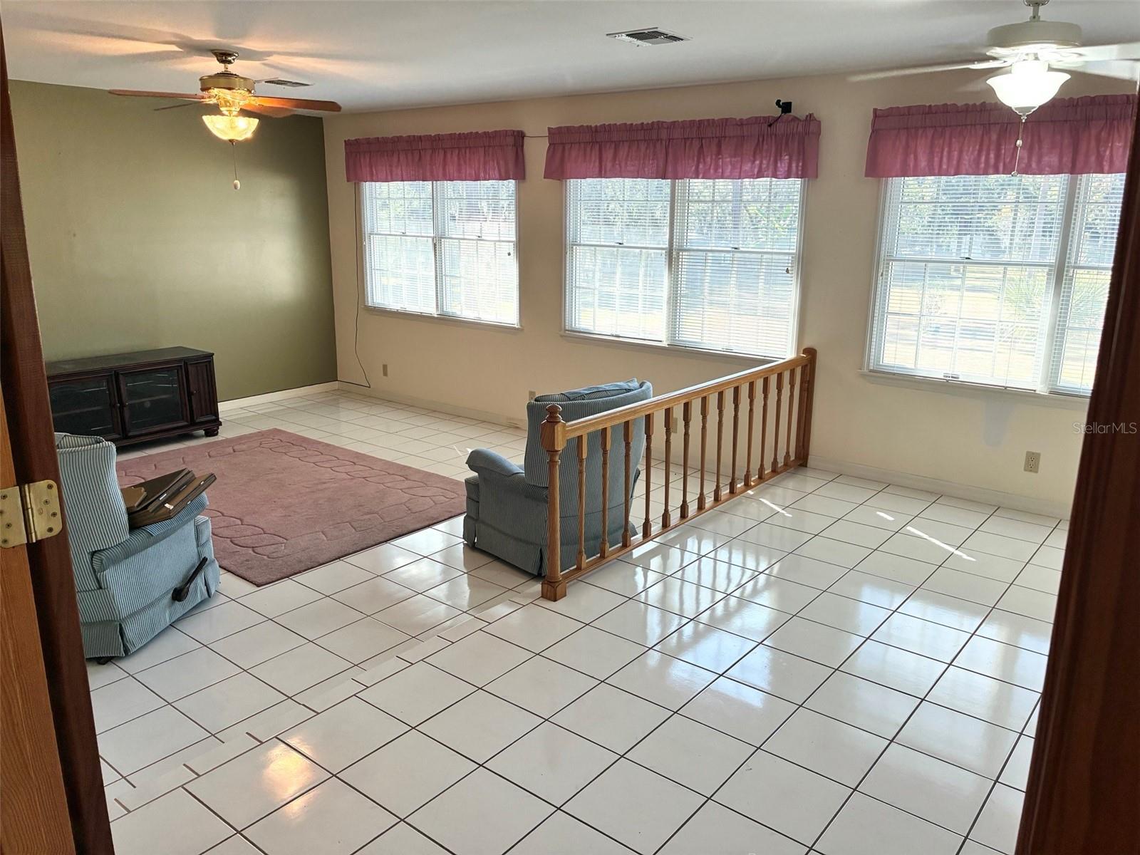 WEST VIEW LAWN - Residential