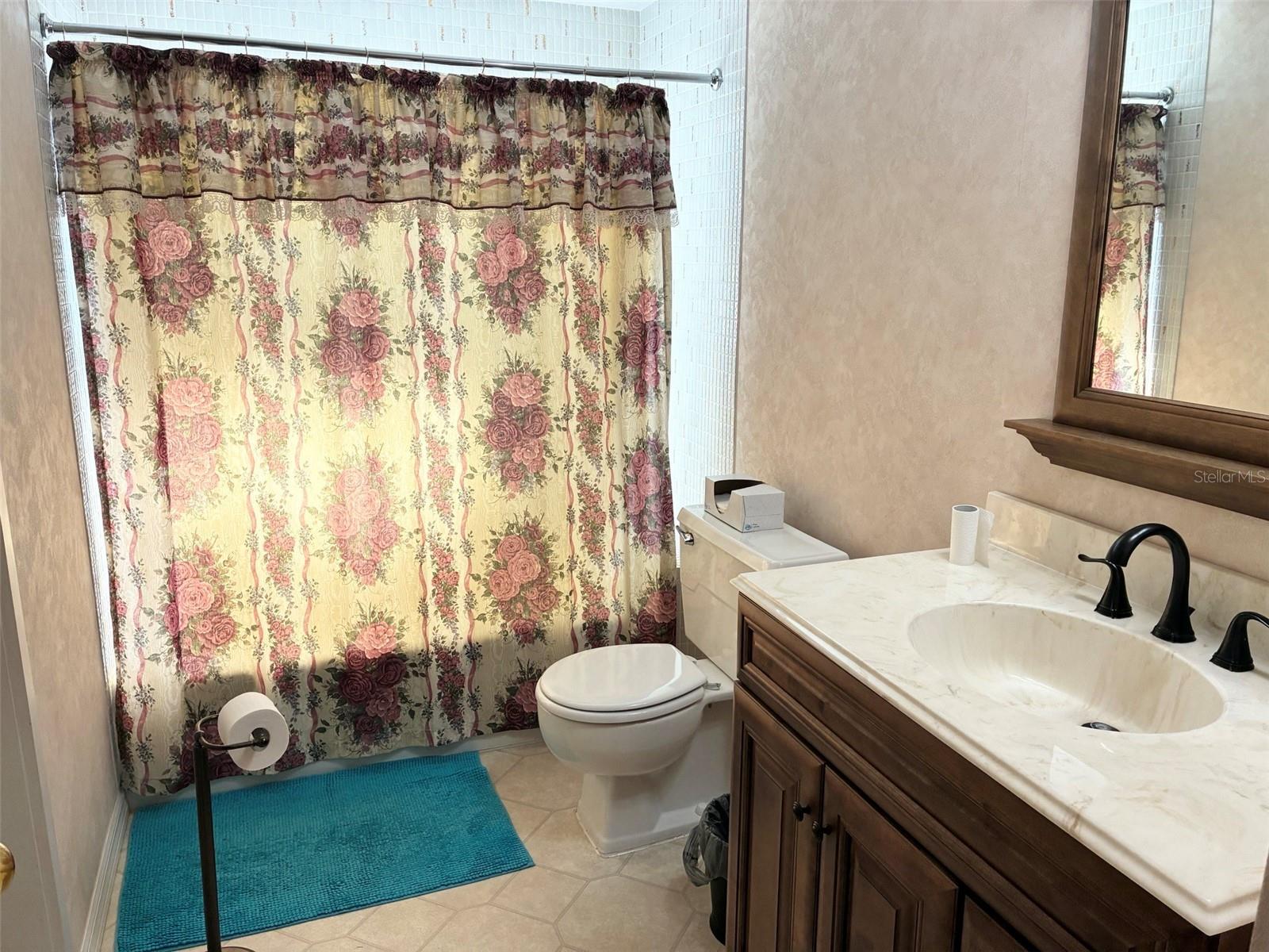 WEST VIEW LAWN - Residential