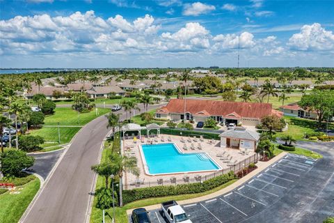 A home in PALMETTO