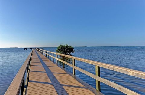 A home in PALMETTO