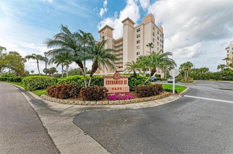 A home in PALMETTO