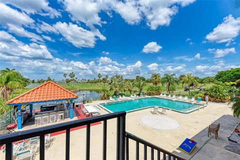 A home in PALMETTO