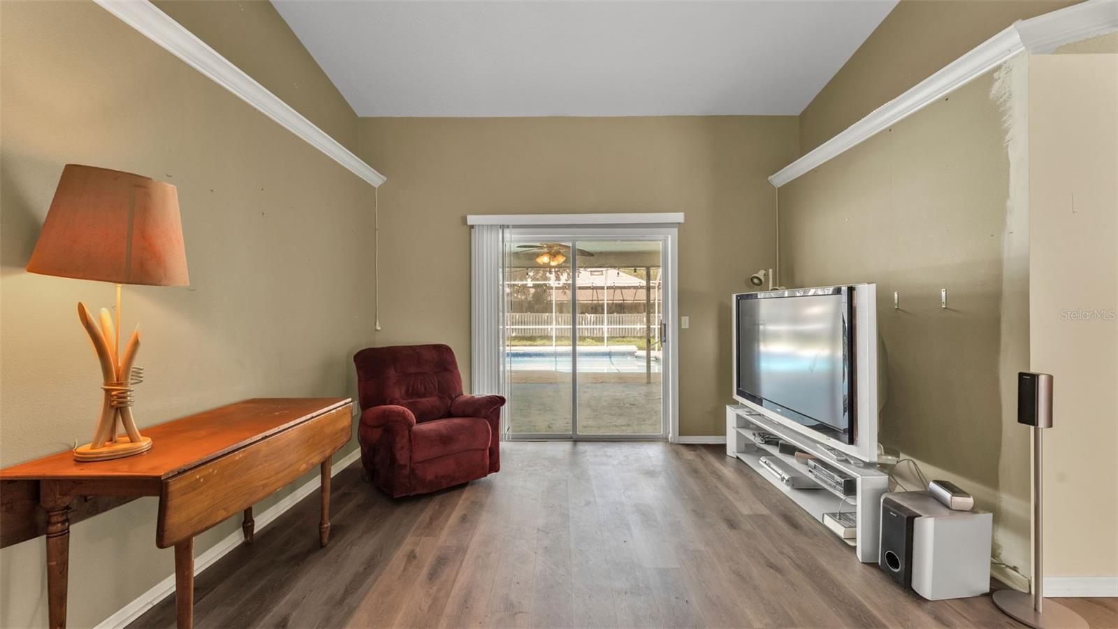 SHERWOOD LAKES - Residential