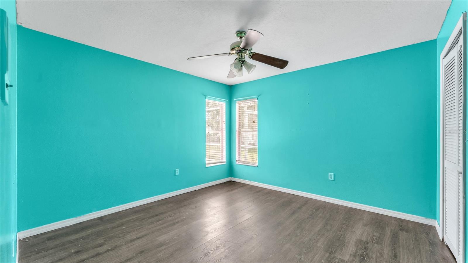 SHERWOOD LAKES - Residential