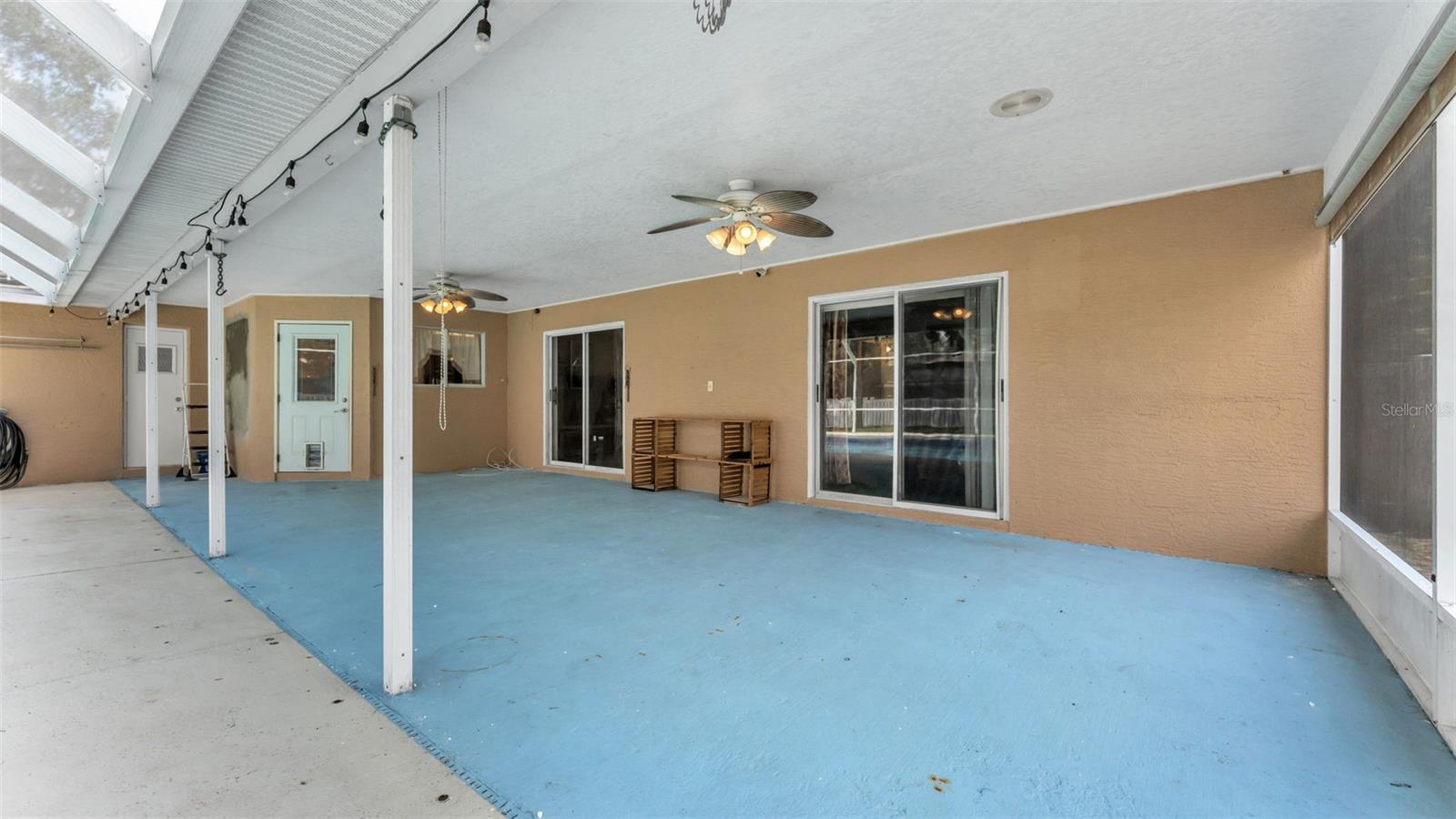 SHERWOOD LAKES - Residential