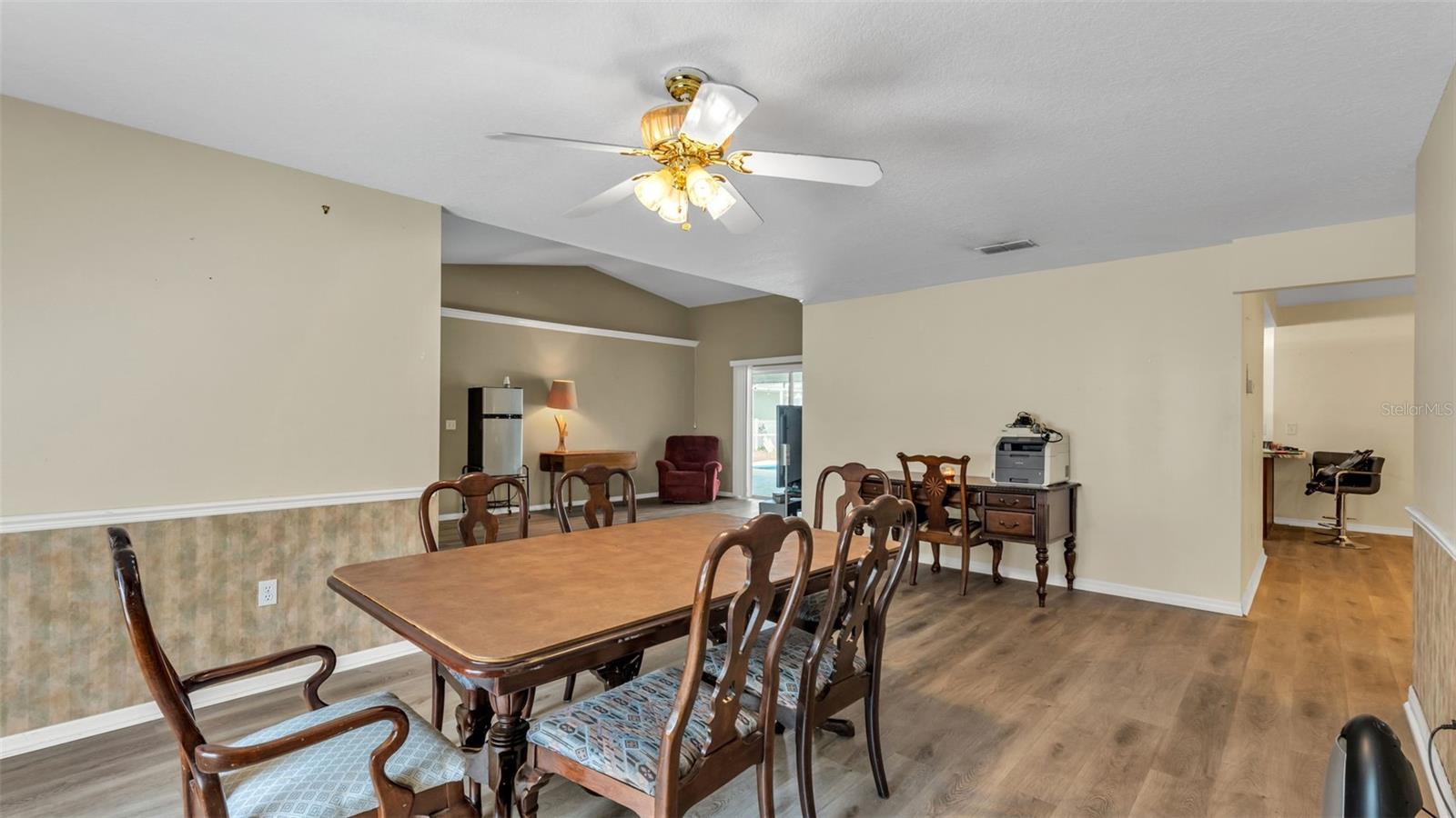 SHERWOOD LAKES - Residential