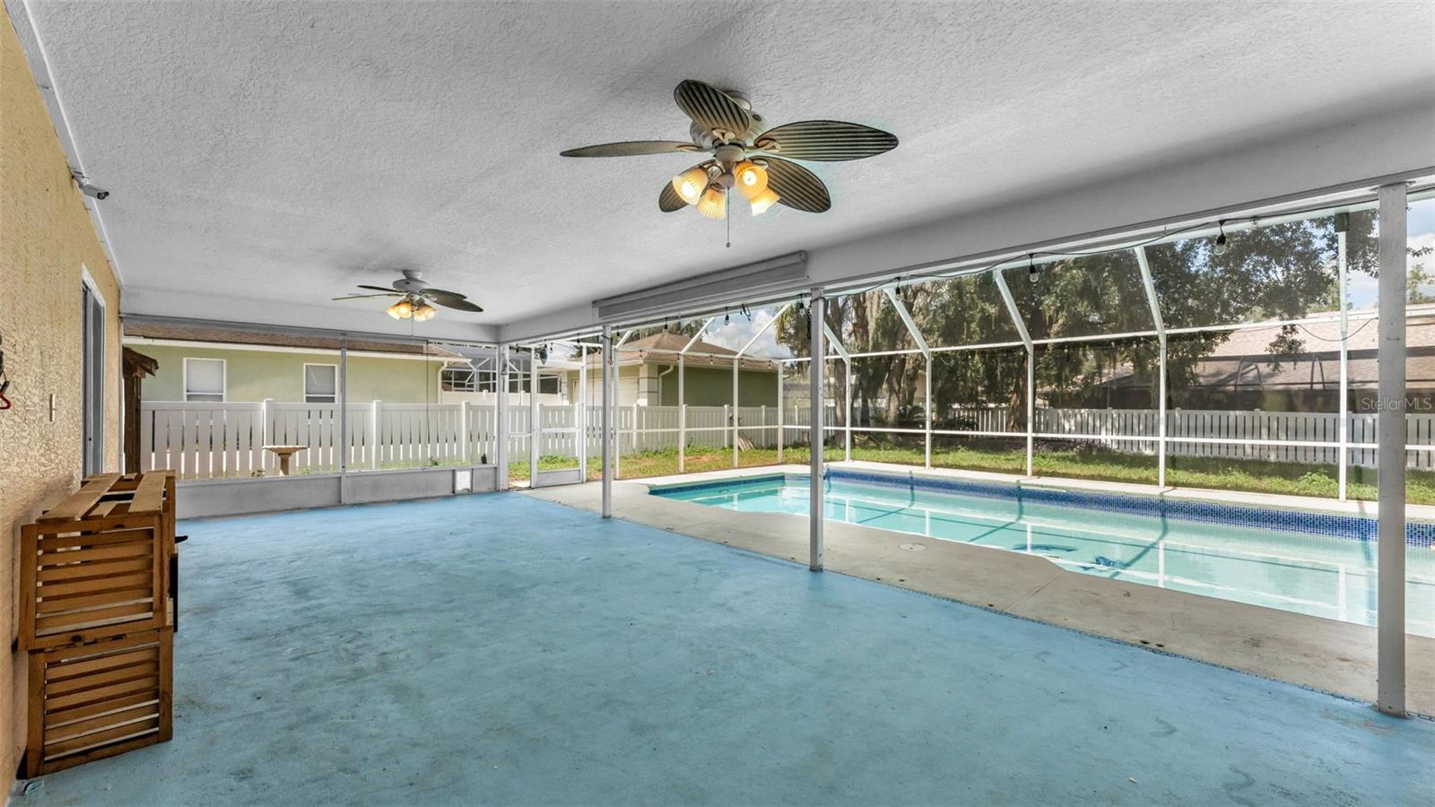 SHERWOOD LAKES - Residential