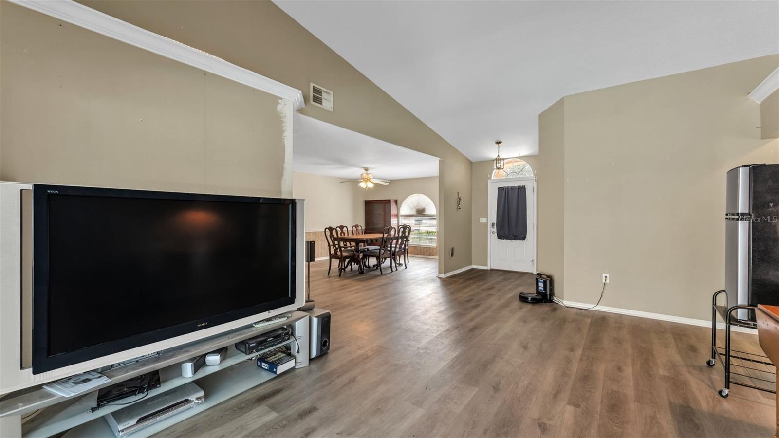 SHERWOOD LAKES - Residential