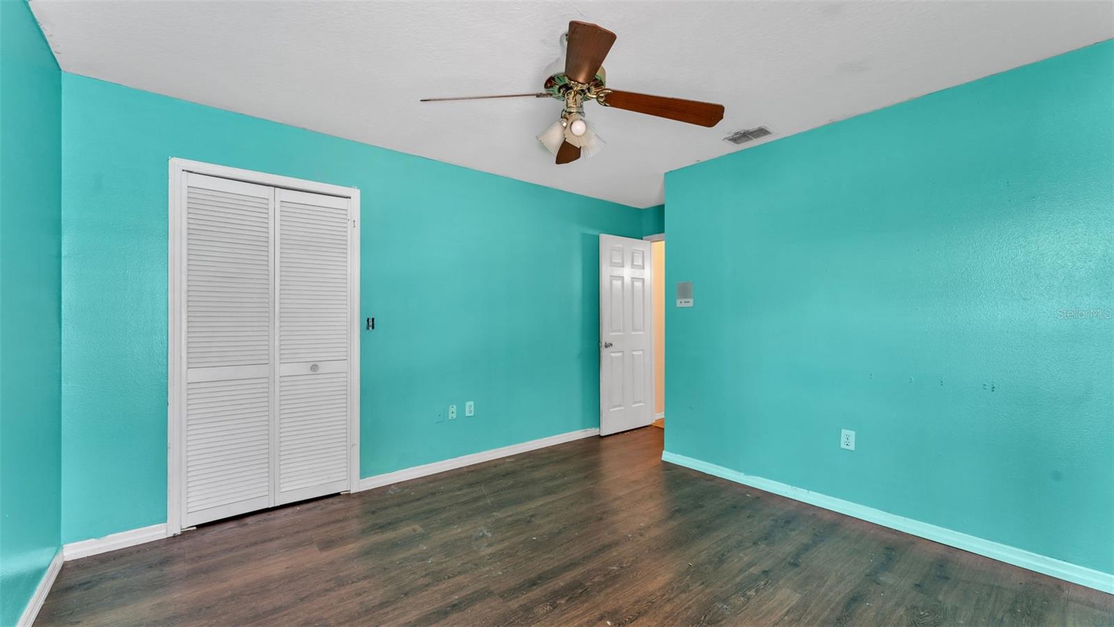 SHERWOOD LAKES - Residential