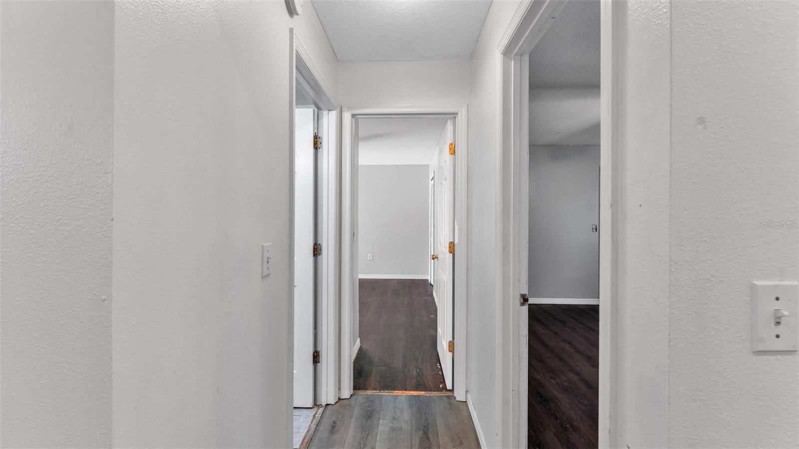 SHERWOOD LAKES - Residential