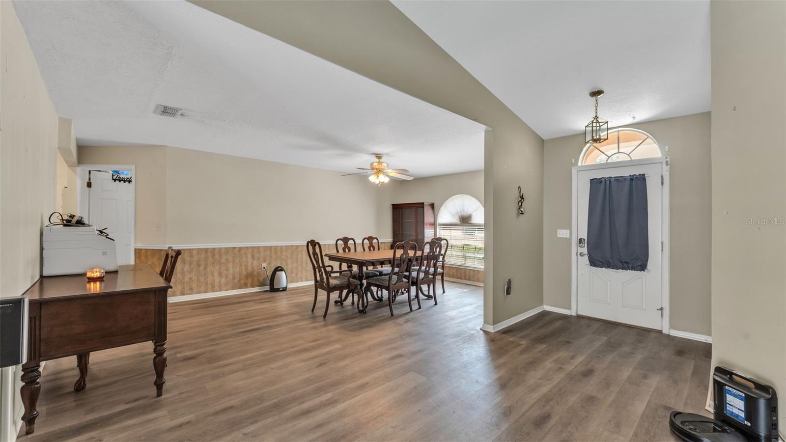 SHERWOOD LAKES - Residential