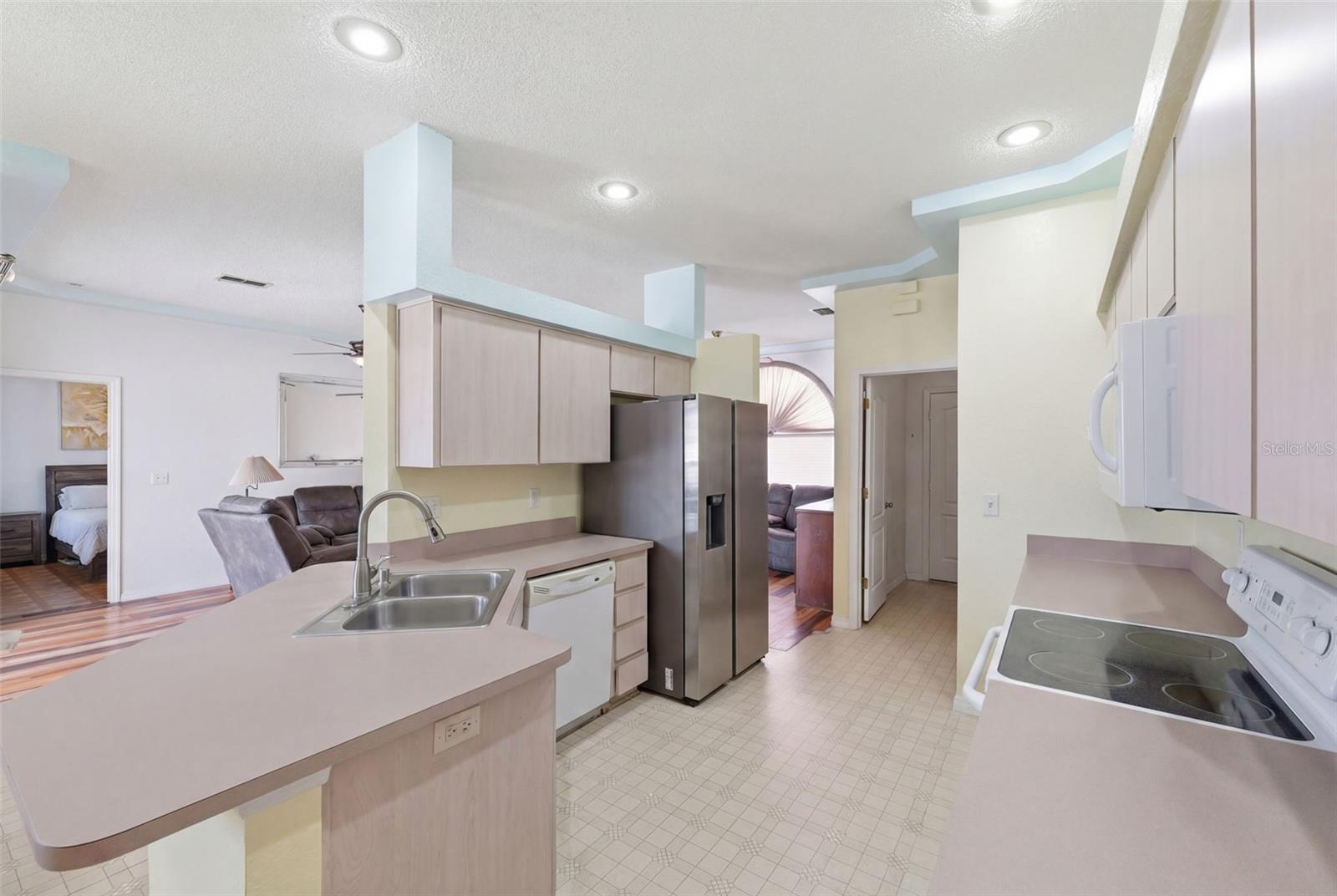 SPRING HILL - Residential