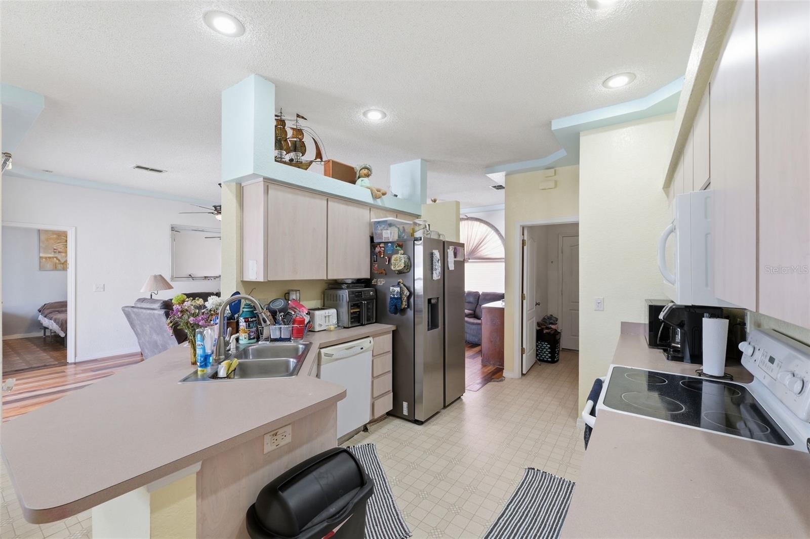 SPRING HILL - Residential