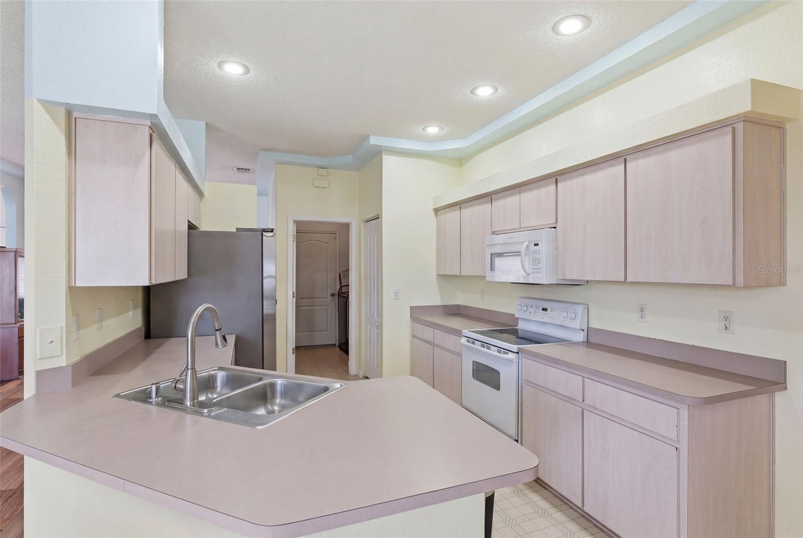 SPRING HILL - Residential