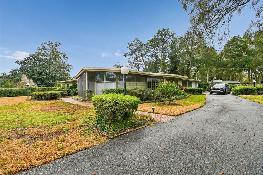 Photo of 349 Virginia Avenue, Longwood, FL 32750 (MLS # TB8476537)