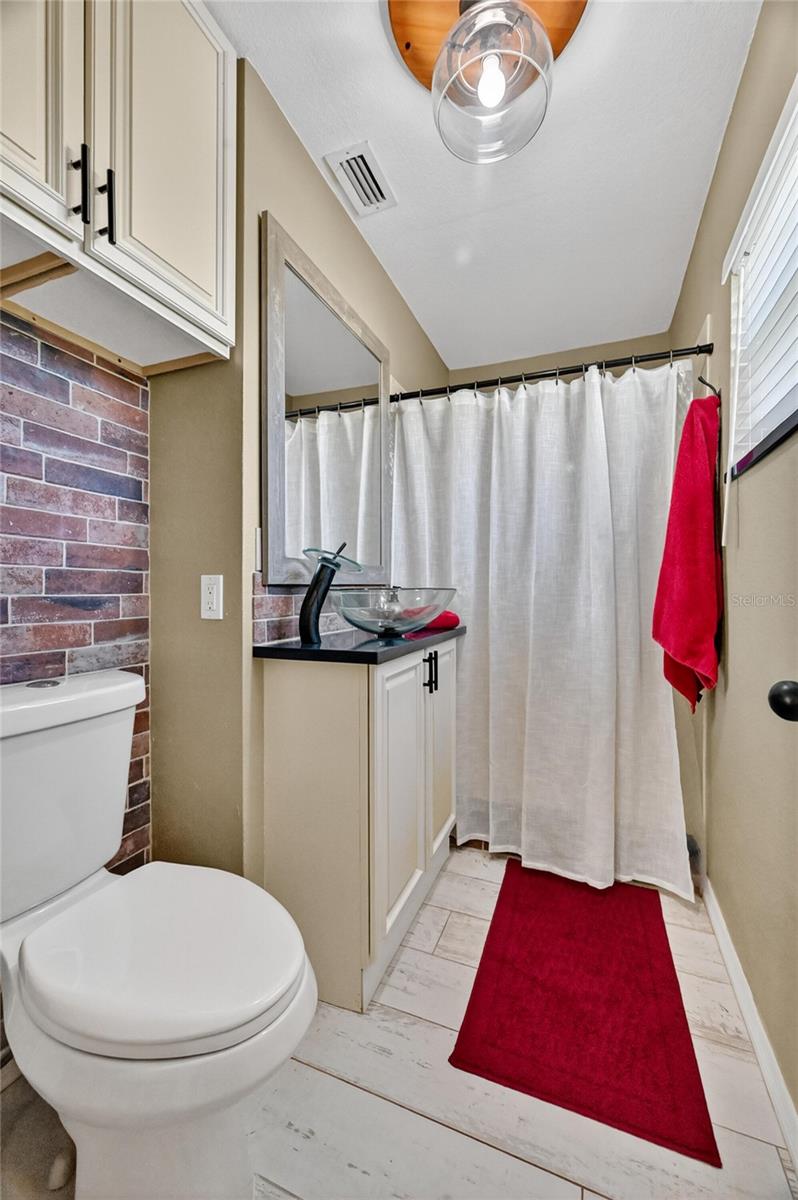 SUNSHINE RANCHETTES - Residential