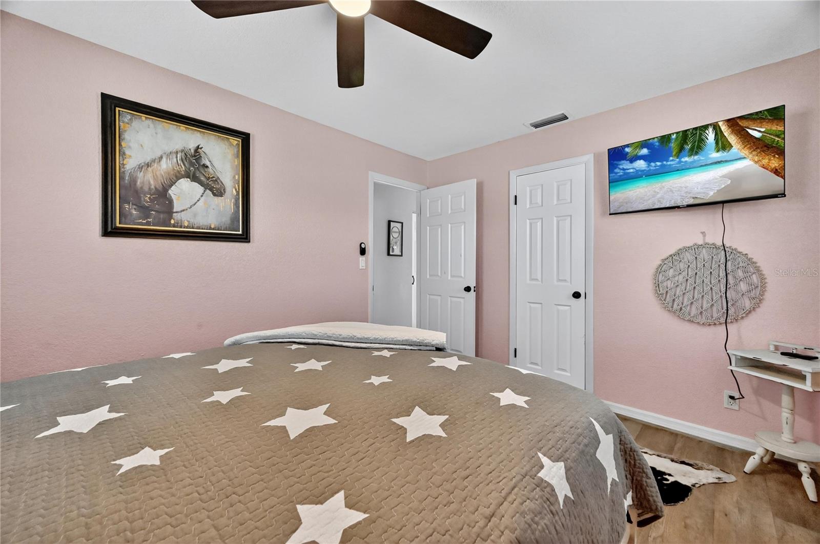 SUNSHINE RANCHETTES - Residential