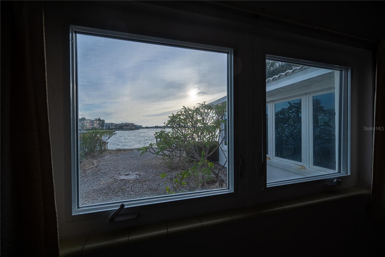 PASADENA SHORES - Residential